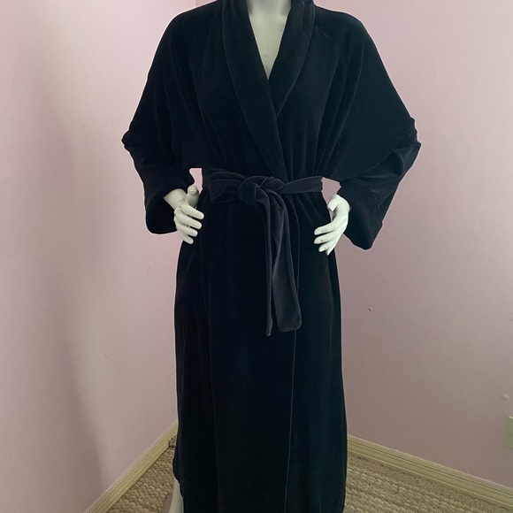Vintage Talbots Velour Robe Hostess MEDIUM Maxi Dolman Sleeve Cuffs Black - Picture 2 of 12